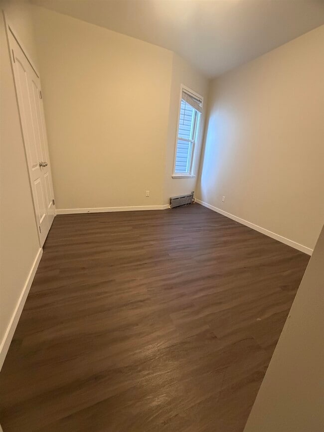 Photo - 70 Charles St