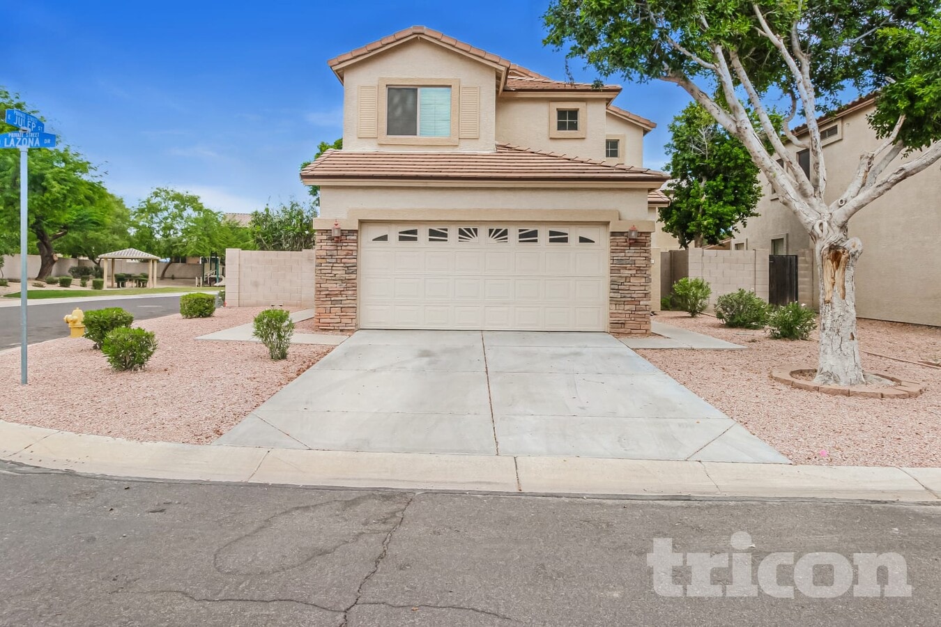 Photo - 1951 N Lazona Dr