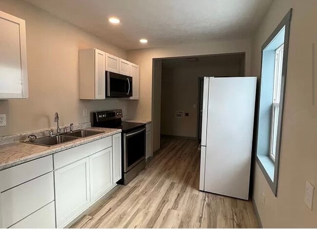 kitchen - 1214 N 10th St