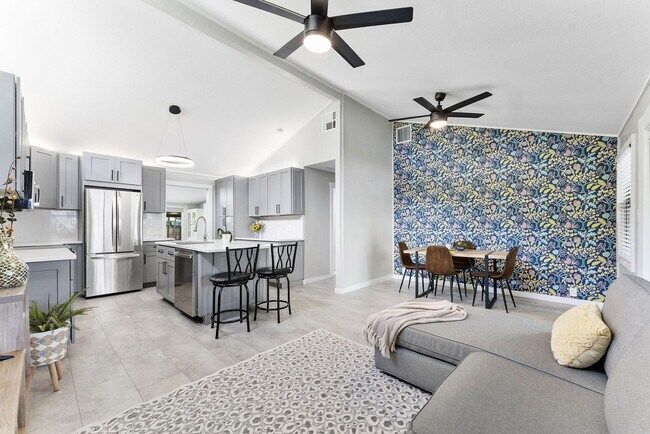 Photo - 1292 SW 25th Ave