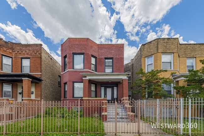 Building Photo - 946 N Drake Ave Unit 1