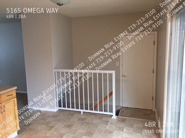 Photo - 5165 Omega Way