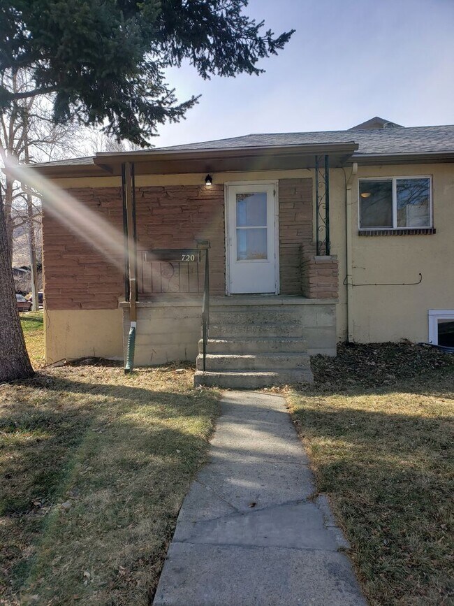 Photo - 4 bedroom near downtown Golden | Fenced in backyard | Mountain views
