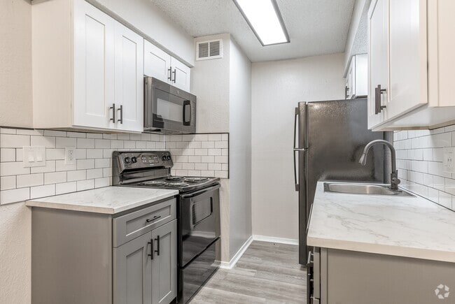 Building Photo - Union Point Rental
