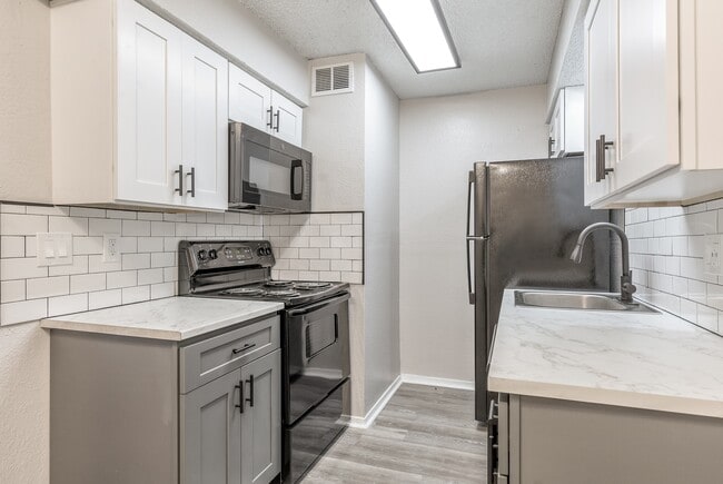 Building Photo - Union Point Rental