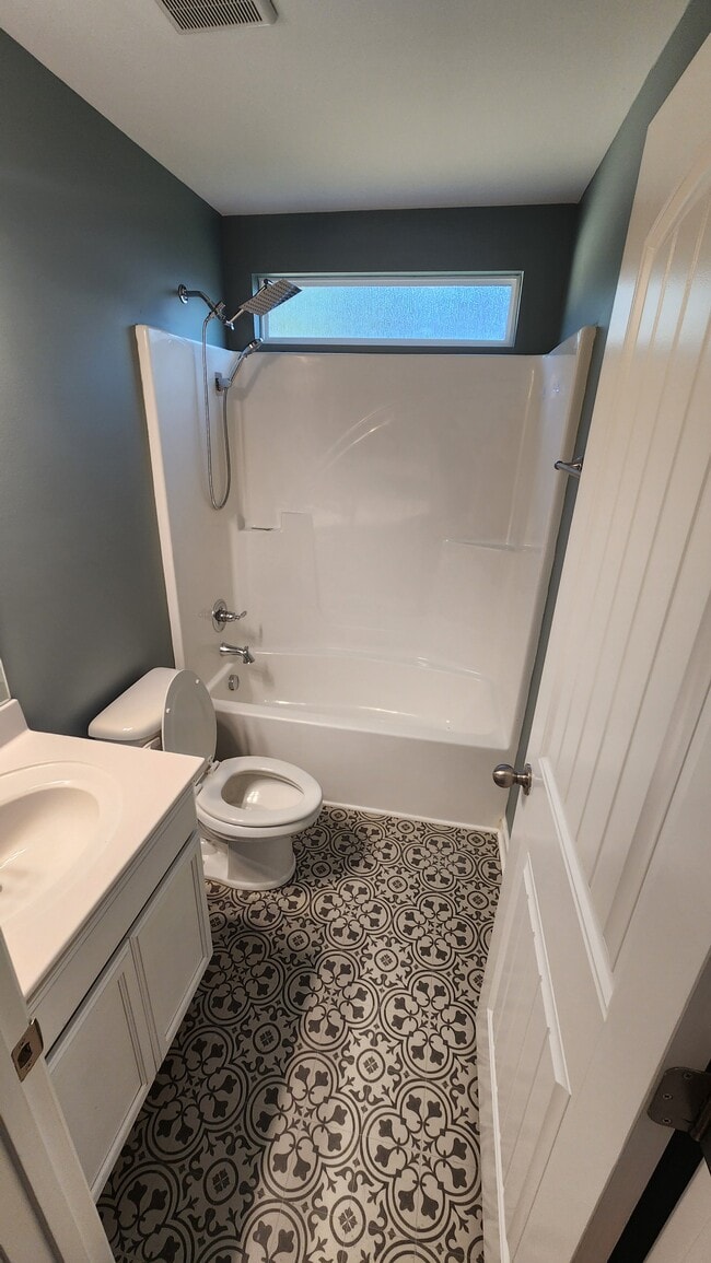 Photo - 1510 Grassypointe Ct