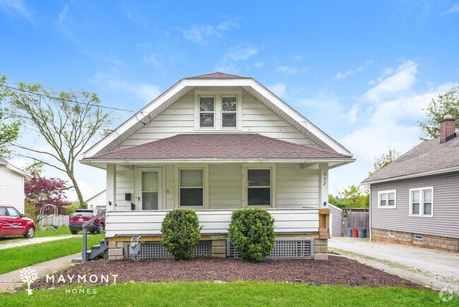 Building Photo - 632 E Smith Rd Rental