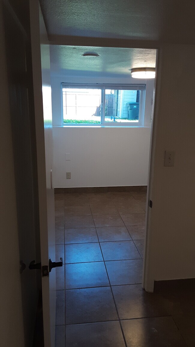 Photo - 2511 Lombard Ave Unit B