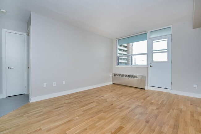 230 Oak St Unit 707