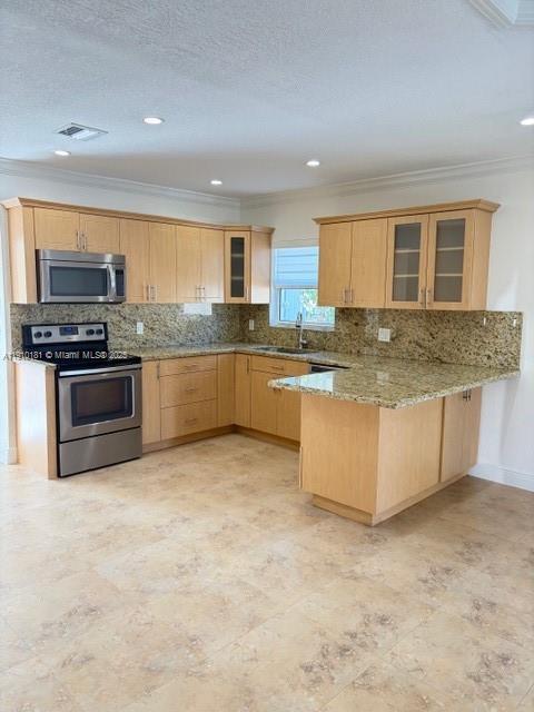 Photo - 3660 NW 15th St