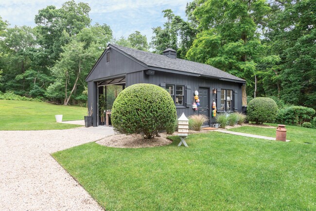 Photo - 16 Noyack Harbor Rd