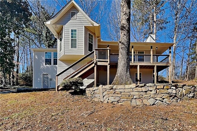 Building Photo - 778 Summer Dr NW