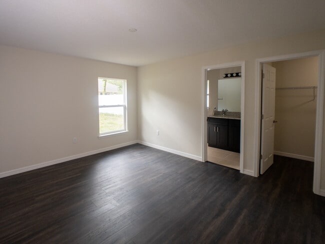 Photo - 15749 SW 37th Cir