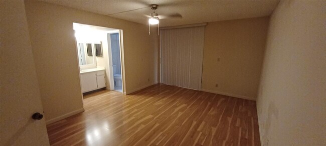 Photo - 6751 N University Dr Unit 124