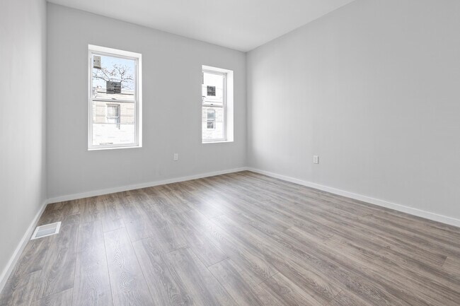 Photo - 414 Furrow St