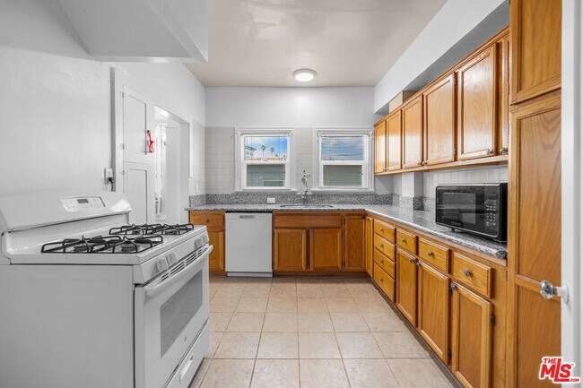 Photo - 1328 2nd Ave