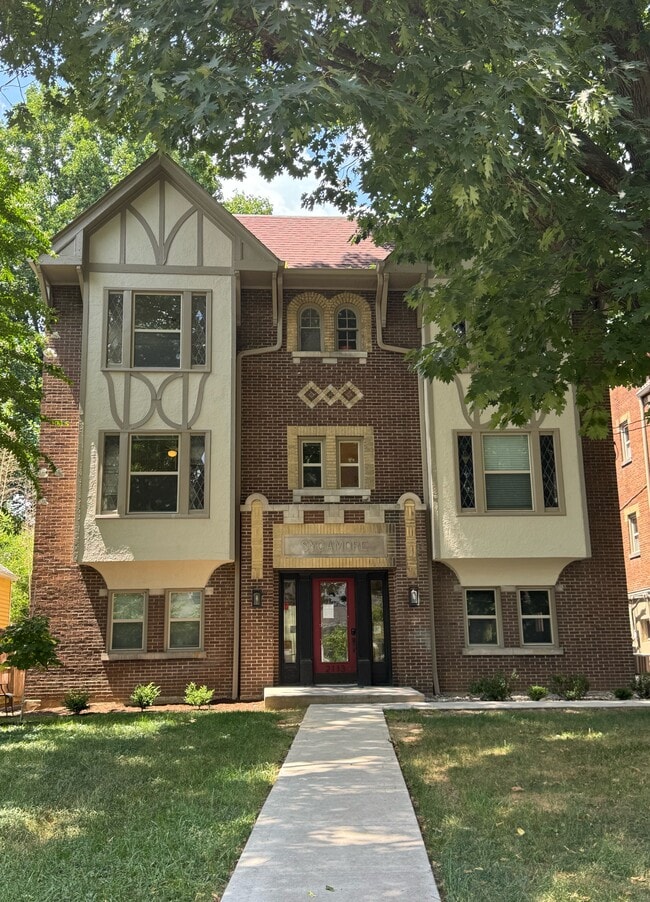 Building Photo - Speed Unit 2113-6