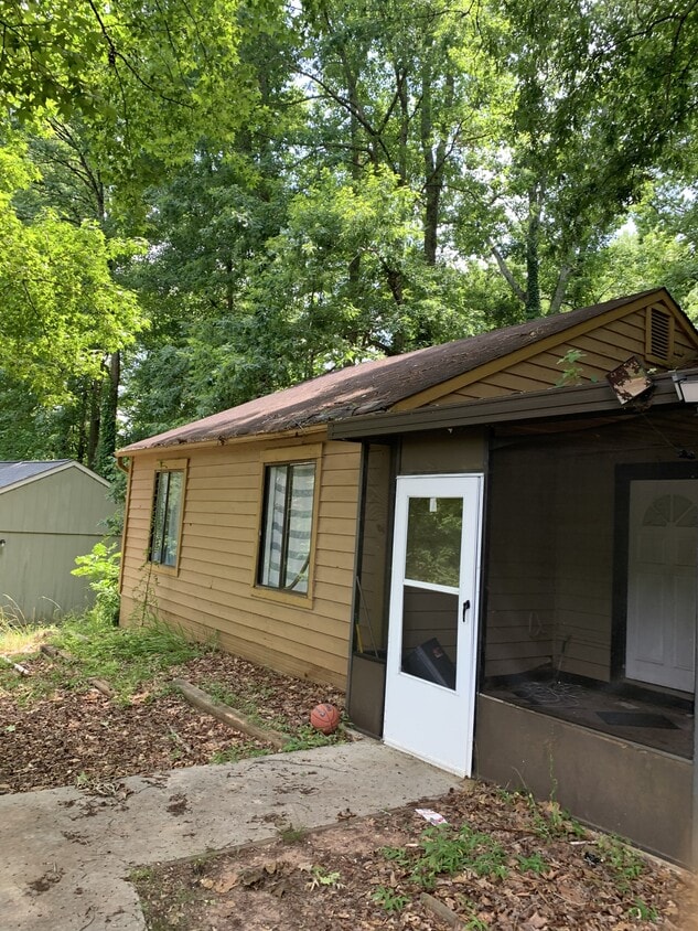 Photo - 4903 Martins Crossing Rd (Stone Mountain, GA)