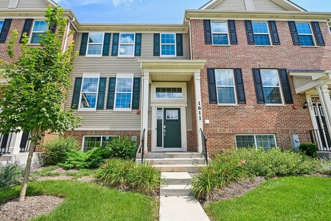 Building Photo - 1611 Bentz Way