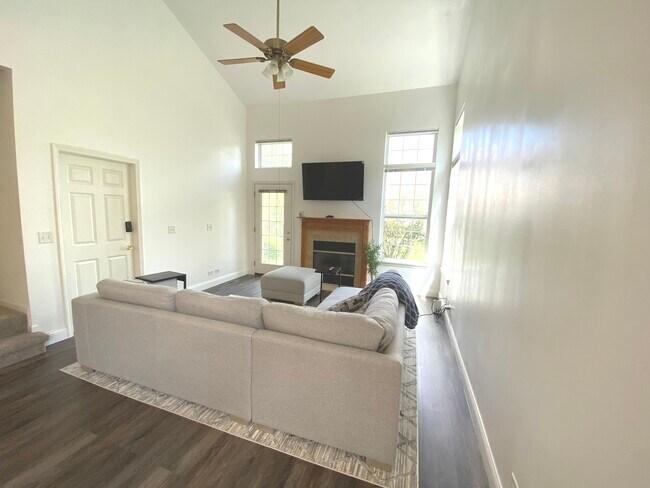 Photo - 10S401 Carrington Cir