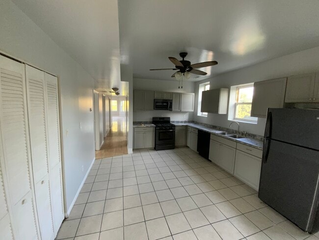 Photo - 6508 S Morgan St Unidad 3