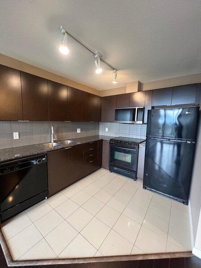 Photo - 3205-13618 100 Avenue Unit 3205