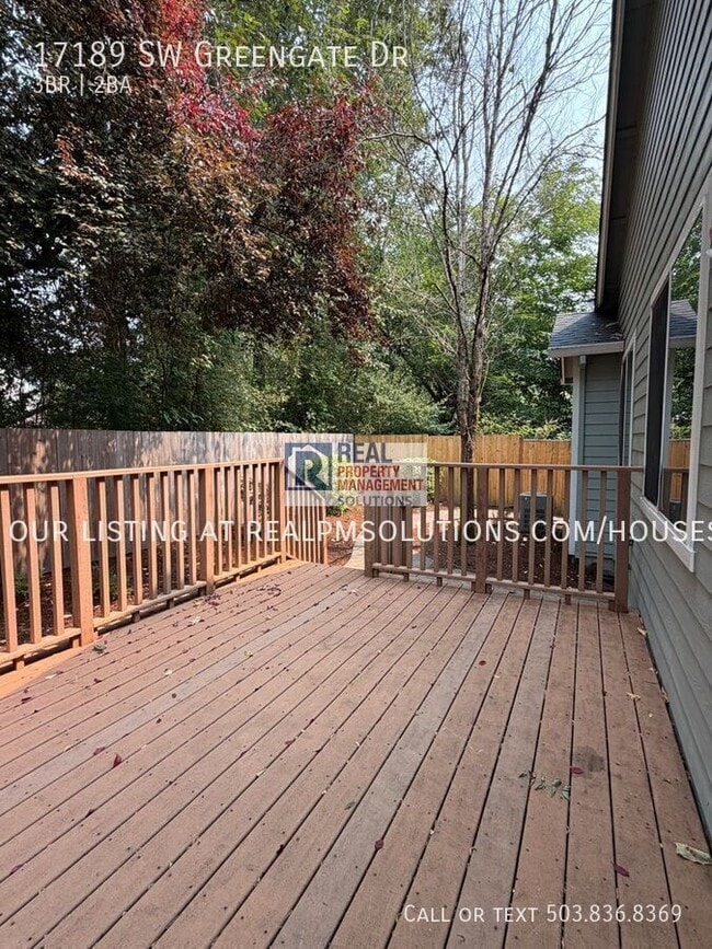 Photo - 17189 SW Greengate Dr