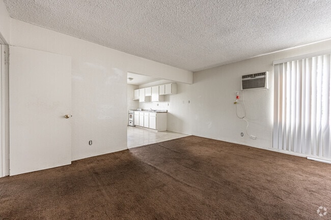 1BR, 1BA - 800SF - Dining Room