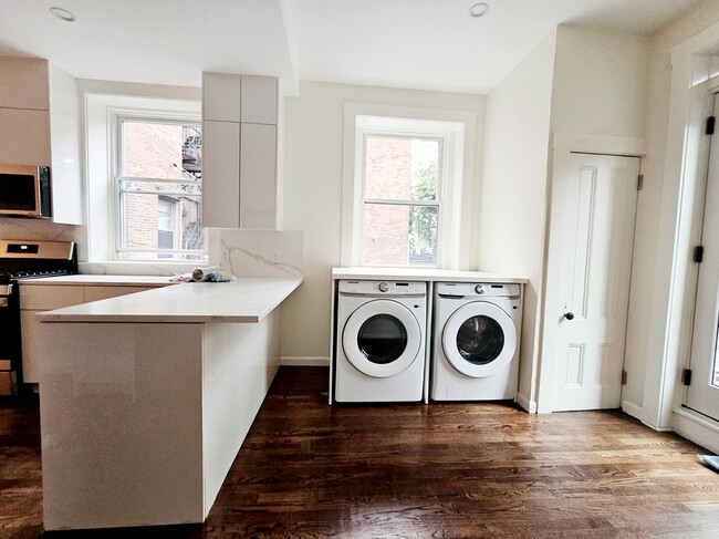 Photo - 1726 Beacon St