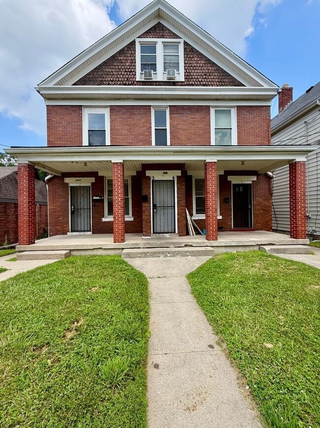 Building Photo - 3055 Mathers St Unit 1