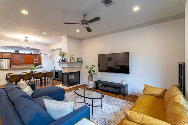 Photo - 1806 Rosalie St