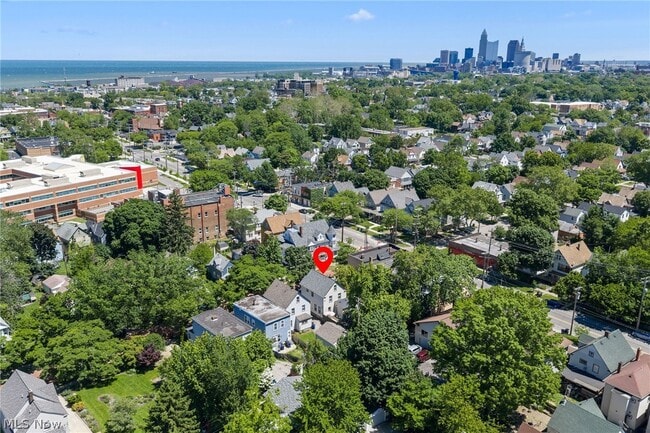 Photo - 6511 Fir Ave