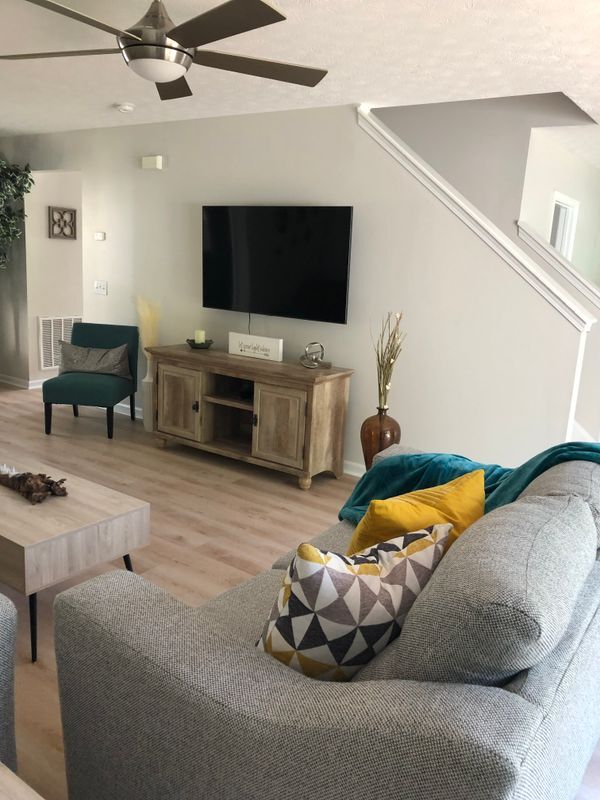 Photo - 980 Silvercrest Dr