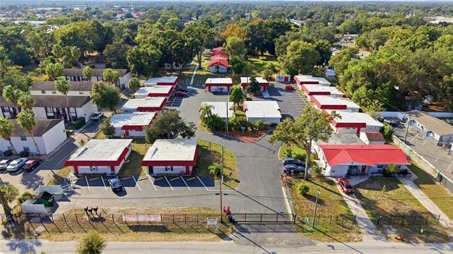 Building Photo - 1304 Morris Park