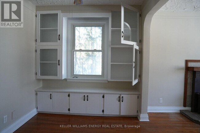 Photo - 1062 Hortop St