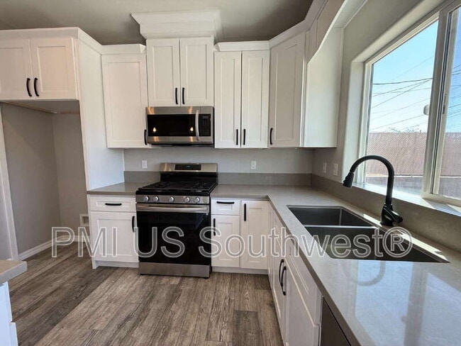 Photo - 1530 Jose Ave