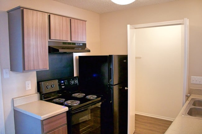 Kitchen - Cedar Glen