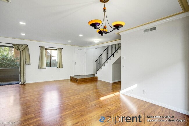 Photo - 2 br, 2.5 bath Townhome - 10240 Silverton ...
