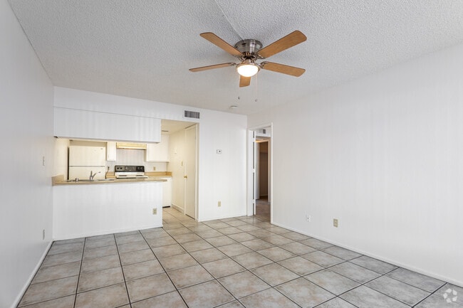 1HAB, 1BA - 650 ft²