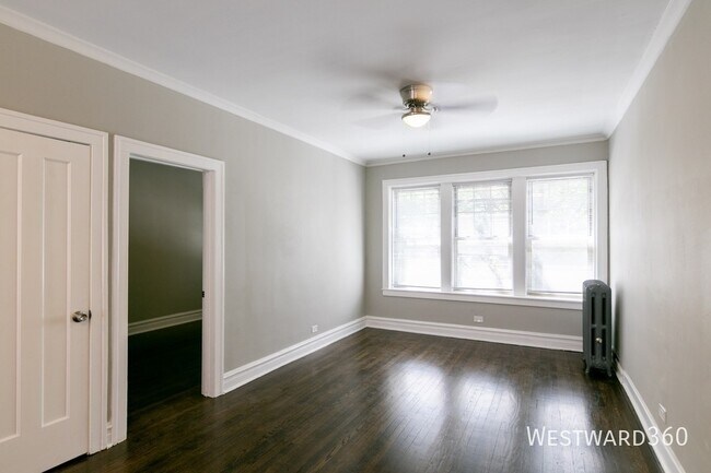 Photo - 3535 N Troy St Unit 2