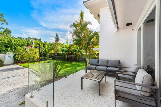 Photo - 1019 NE 87th St