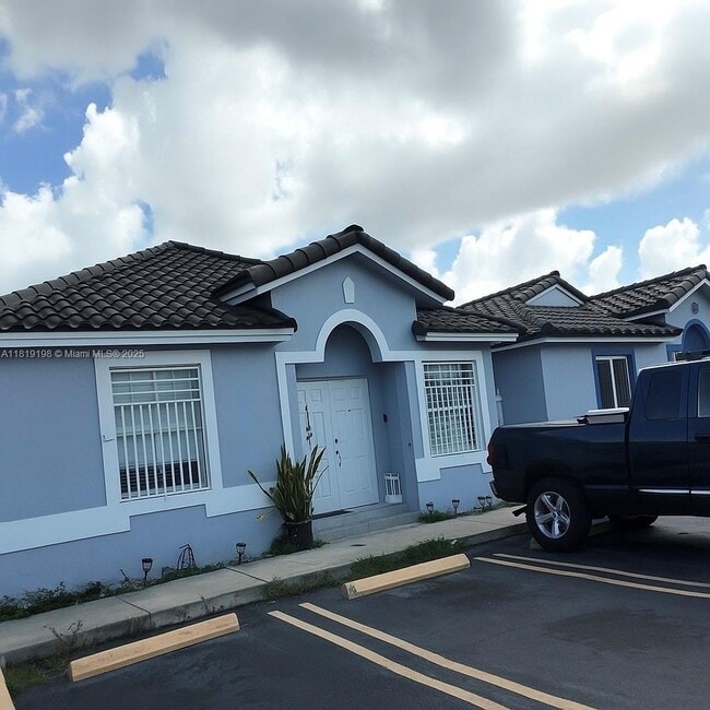 Photo - 9149 NW 119th Terrace Casa