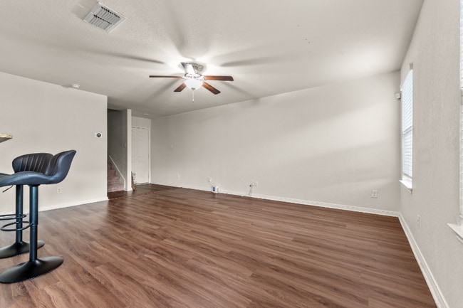 Photo - 6511 Chevler Pass