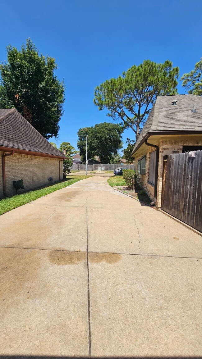 Photo - 14819 Knightsway Dr