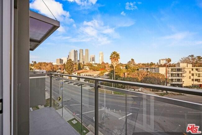 Photo - 10405 Louisiana Ave Unit 402