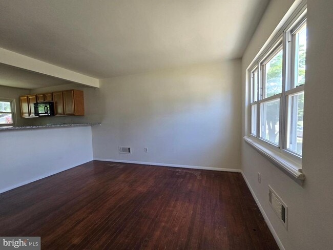 Photo - 11 Glenwood Dr