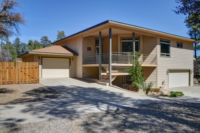 Building Photo - Beautiful home in the Mountain Club!