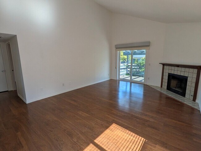 Photo - 1 Bed-1 Bath Single Story Condo on 2nd Floor located in El Cajon
