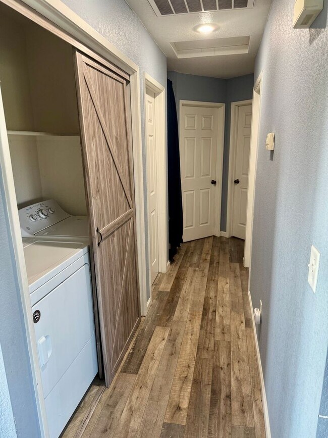 Photo - 3 Bedroom 2 Bathroom home at end of Cul-De-Sac