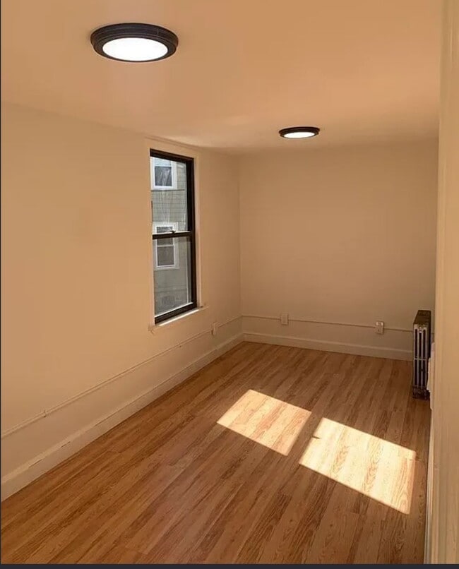 Building Photo - 21 Wenham St